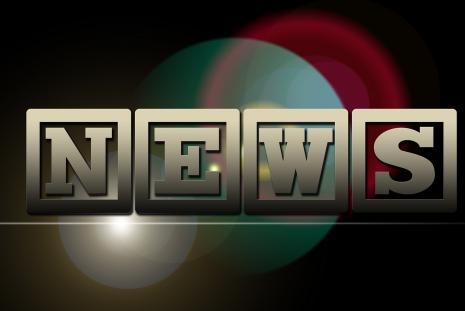 Zdjęcie przedstawia 4 kwadraty z literami NEWS